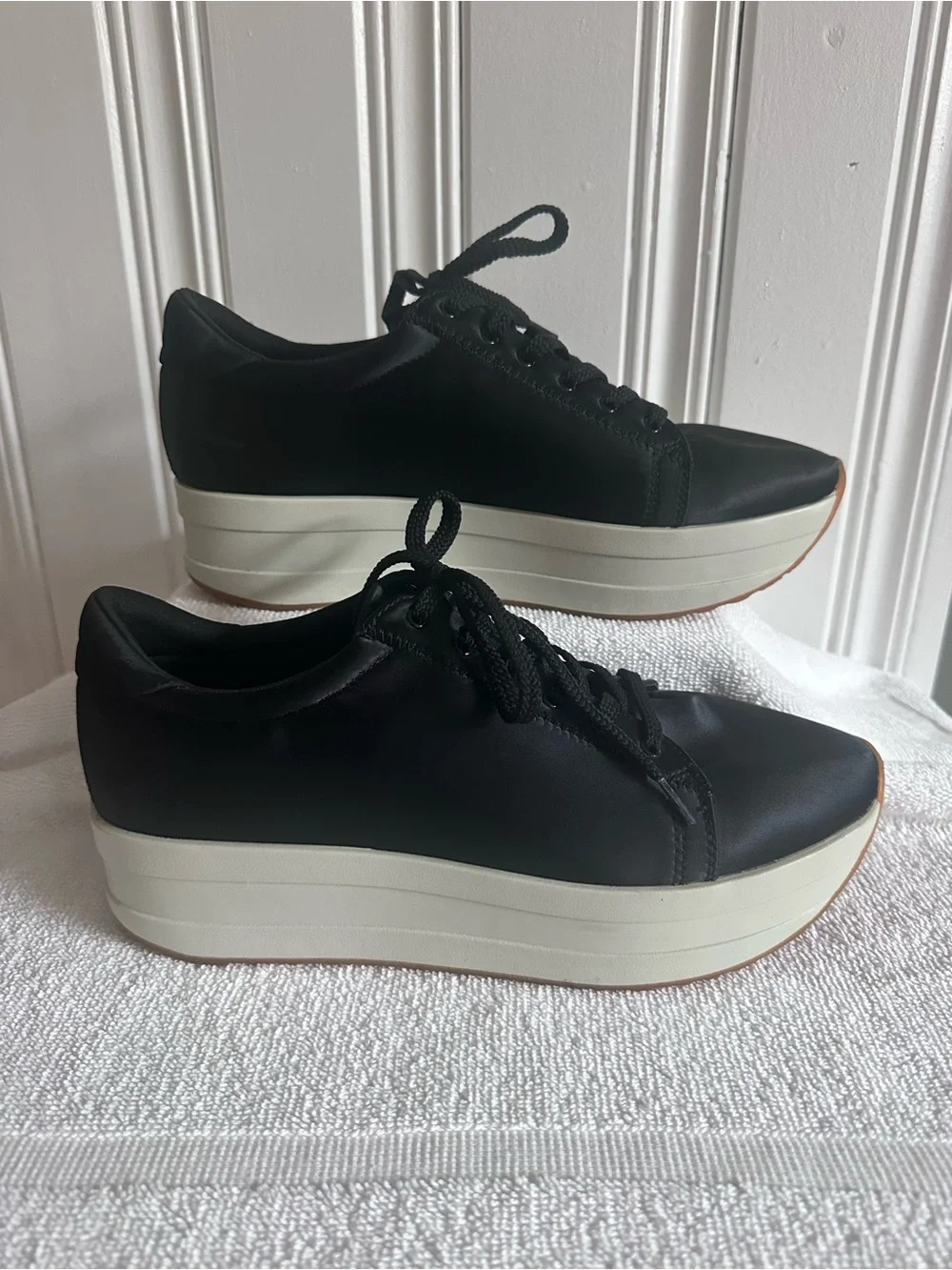 Vagabond Black Lace-Up Platform Sneakers
